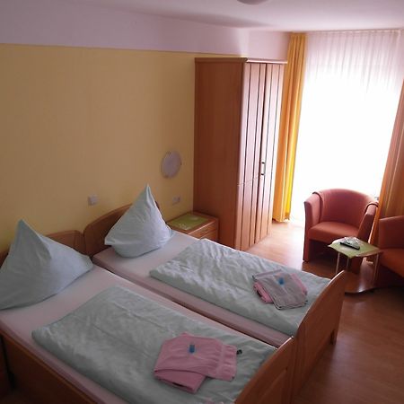 Hotel Zum Weissen Kreuz Алтенар Екстериор снимка