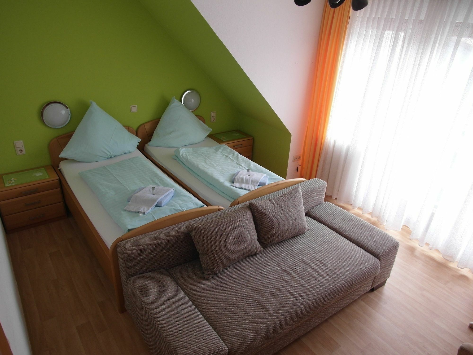 Hotel Zum Weissen Kreuz Алтенар Екстериор снимка