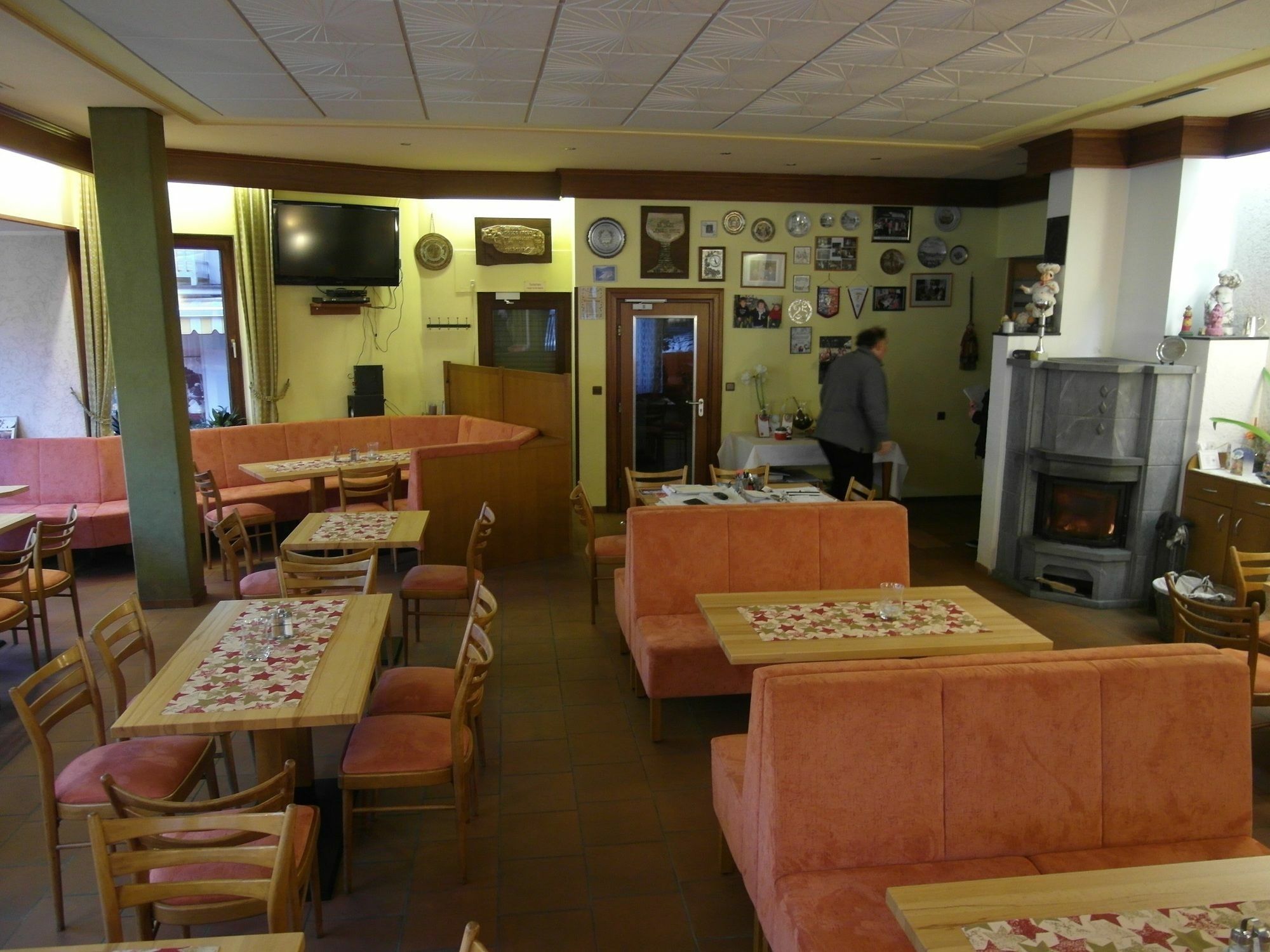 Hotel Zum Weissen Kreuz Алтенар Екстериор снимка